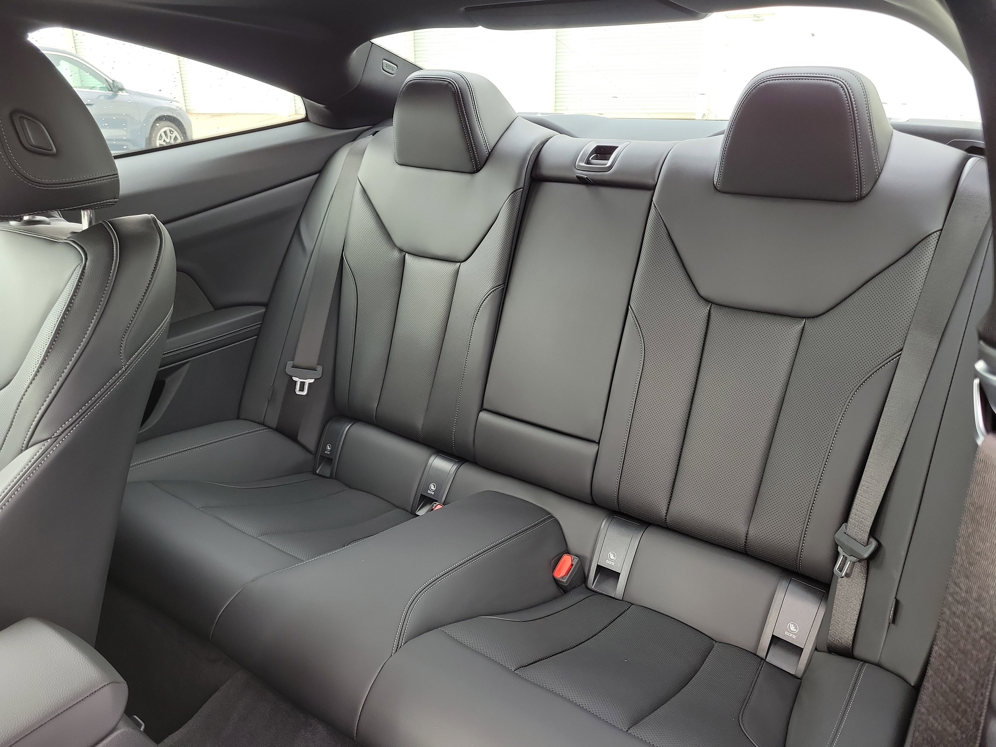 Used 2025 BMW 430i xDrive Coupe w/ Premium Package image 10