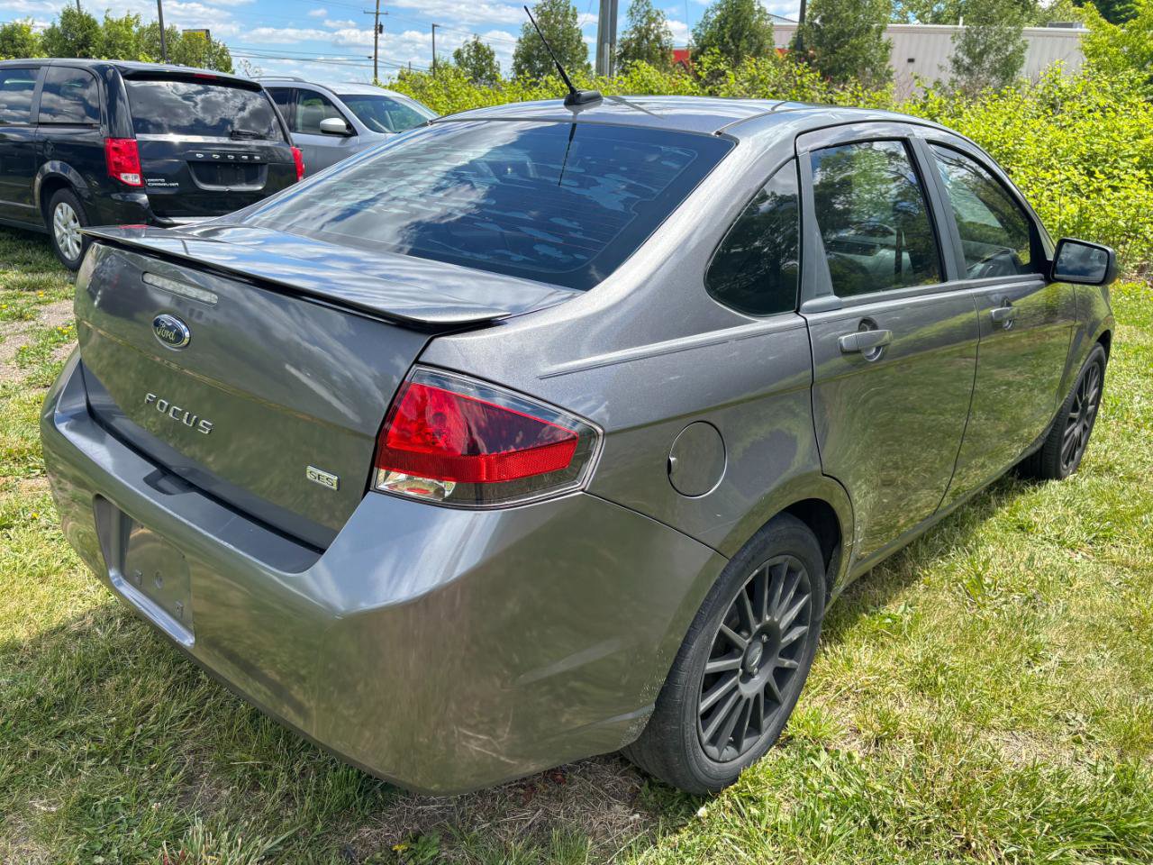 Used 2010 Ford Focus SES FWD image 5
