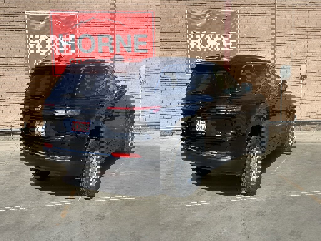 New 2025 Jeep Grand Cherokee Laredo w/ Luxury Tech Group I image 6