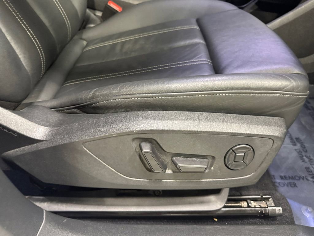 Used 2022 Audi Q4 e-tron Prestige image 26