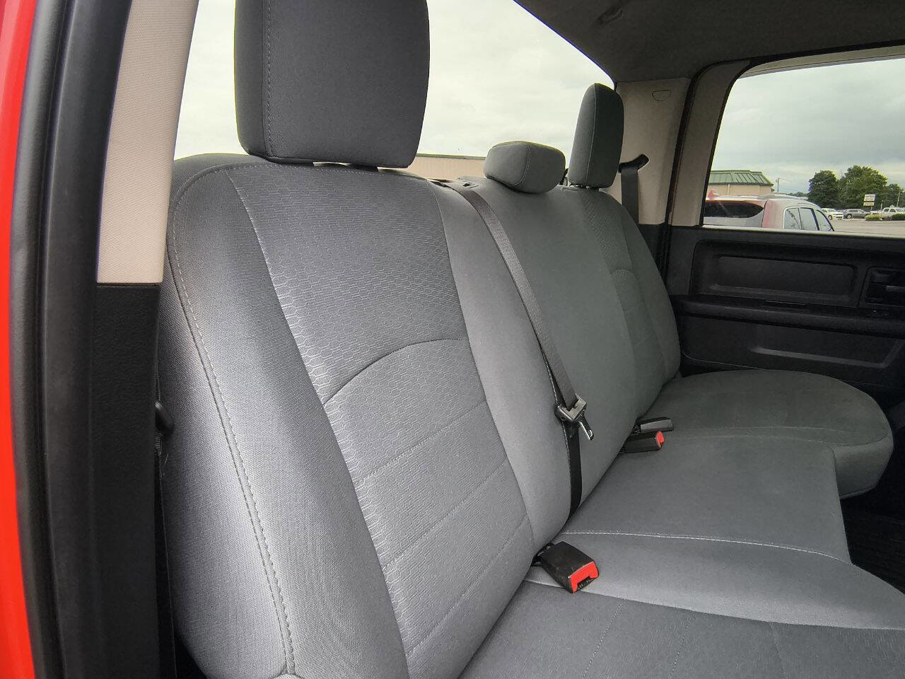 Used 2017 RAM 2500 Tradesman w/ Chrome Appearance Group image 25