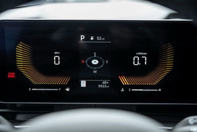 Used 2025 Kia Carnival image 14