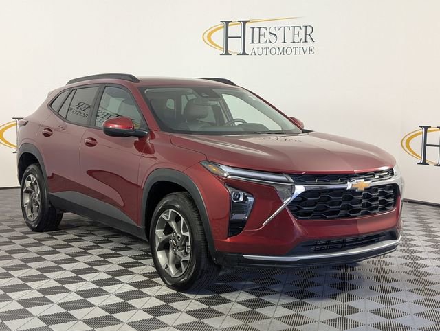 Certified 2025 Chevrolet Trax LT image 2