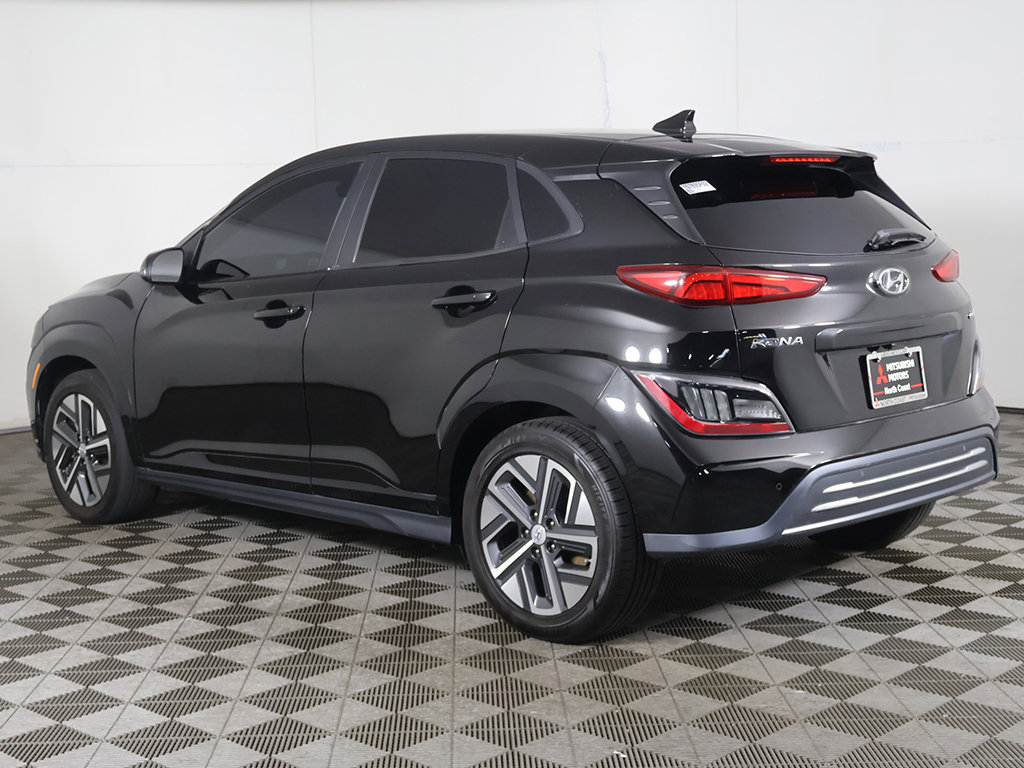 Used 2022 Hyundai Kona Limited w/ Cargo Package FWD image 12