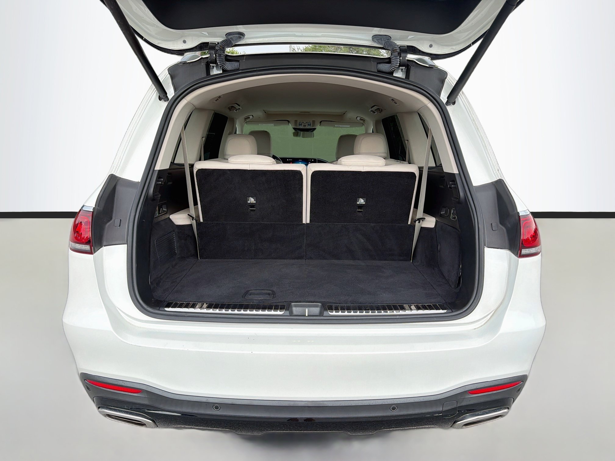 Used 2021 Mercedes-Benz GLS 580 4MATIC image 12