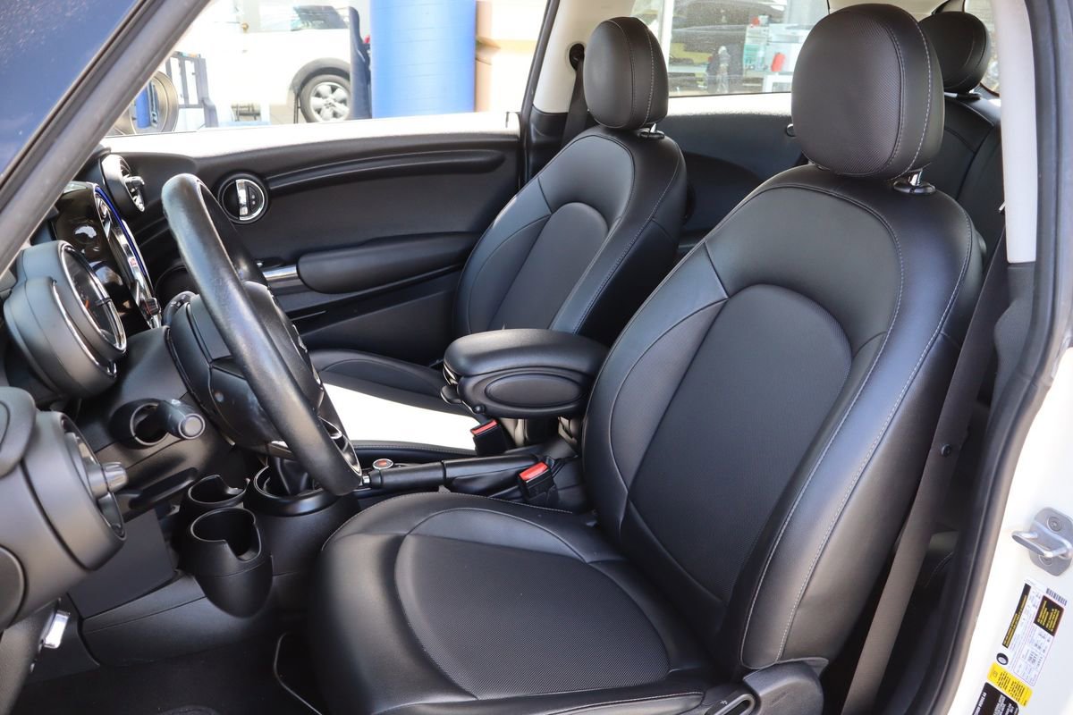 Used 2017 MINI Cooper 2-Door Hardtop FWD image 11