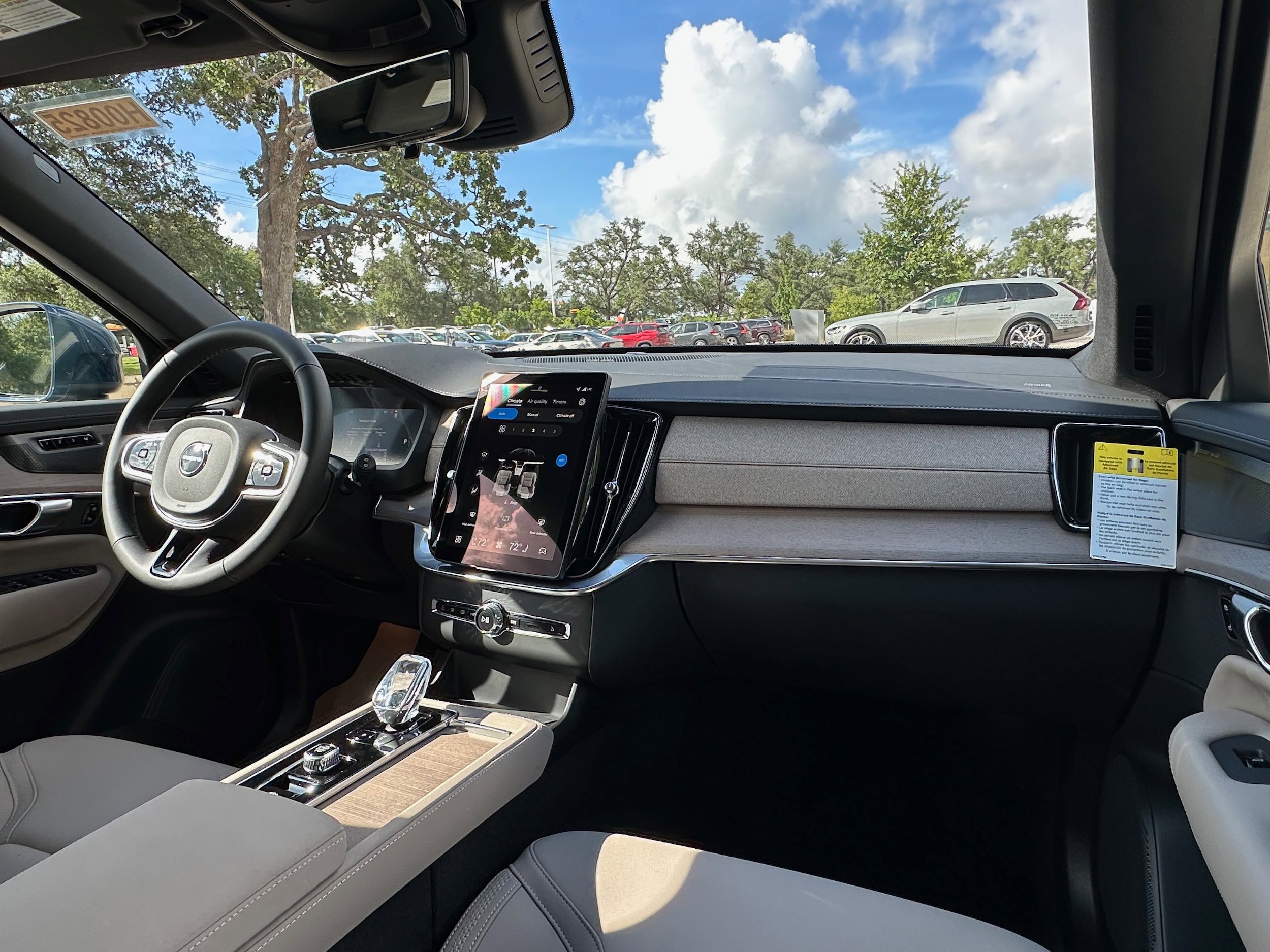 Used 2026 Volvo XC90 B6 Plus w/ Protection Package Premier AWD/4WD image 11