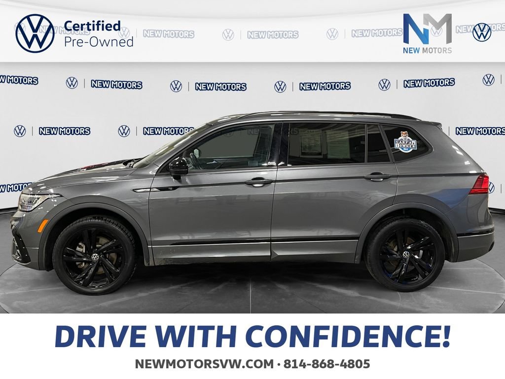 Used 2024 Volkswagen Tiguan SE R-Line AWD/4WD image 2