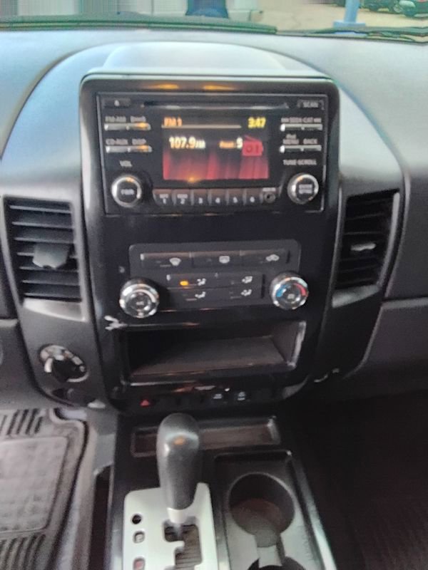 Used 2014 Nissan Titan SV w/ SV Value Truck Package image 12