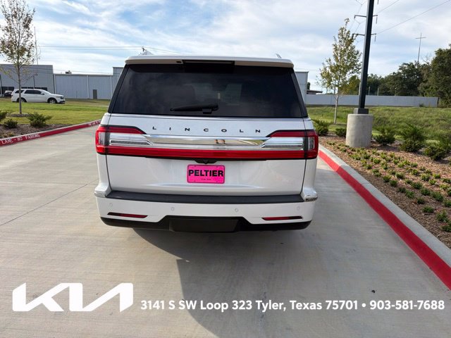 Used 2018 Lincoln Navigator L Black Label AWD/4WD image 10