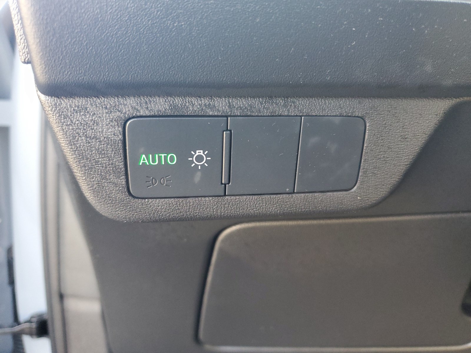 Used 2024 Audi Q4 e-tron Premium Plus w/ Premium Plus RWD image 23