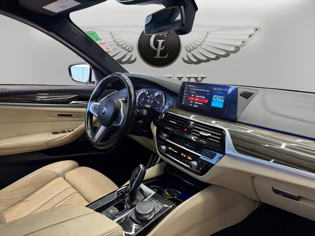 Used 2017 BMW 540i w/ M Sport Package RWD image 16