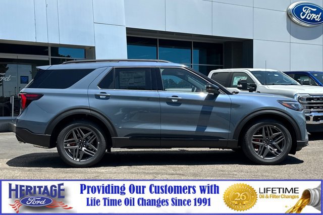 New 2026 Ford Explorer ST w/ Sun And Sound Package AWD/4WD image 3