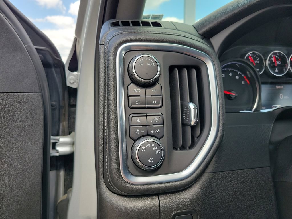 Used 2021 Chevrolet Silverado 1500 LT Trail Boss w/ Convenience Package II image 13