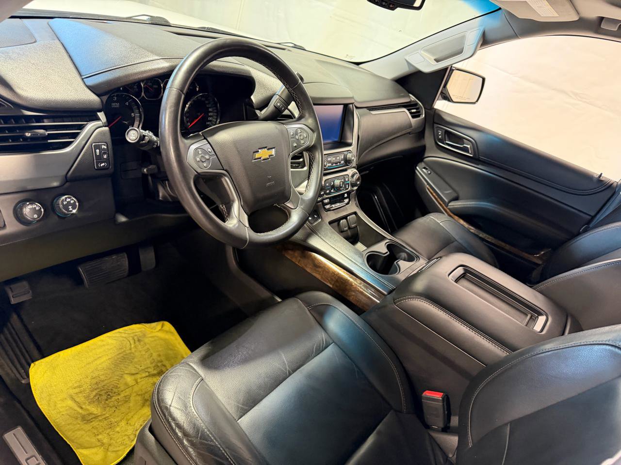 Used 2015 Chevrolet Suburban LT AWD/4WD image 26