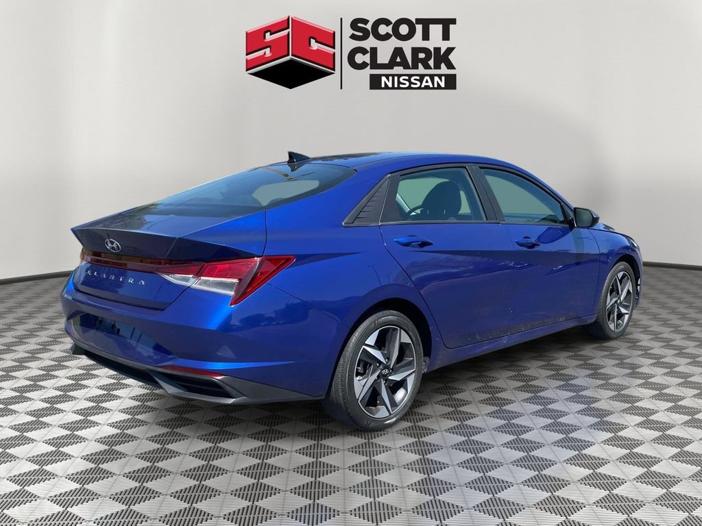 Used 2023 Hyundai Elantra SEL w/ Convenience Package FWD image 6