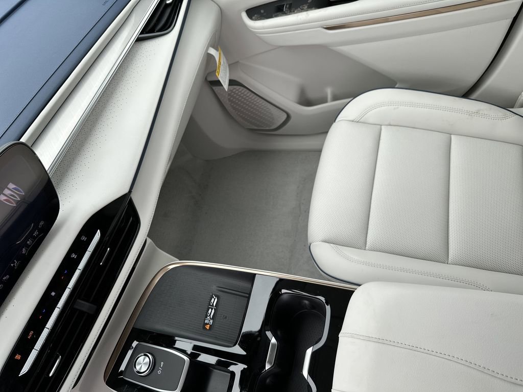 New 2026 Buick Enclave Avenir image 25