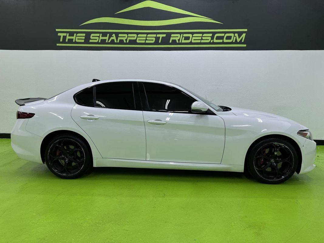 Used 2020 Alfa Romeo Giulia Ti Sport w/ Quick Order Package 22S Sport AWD/4WD image 11