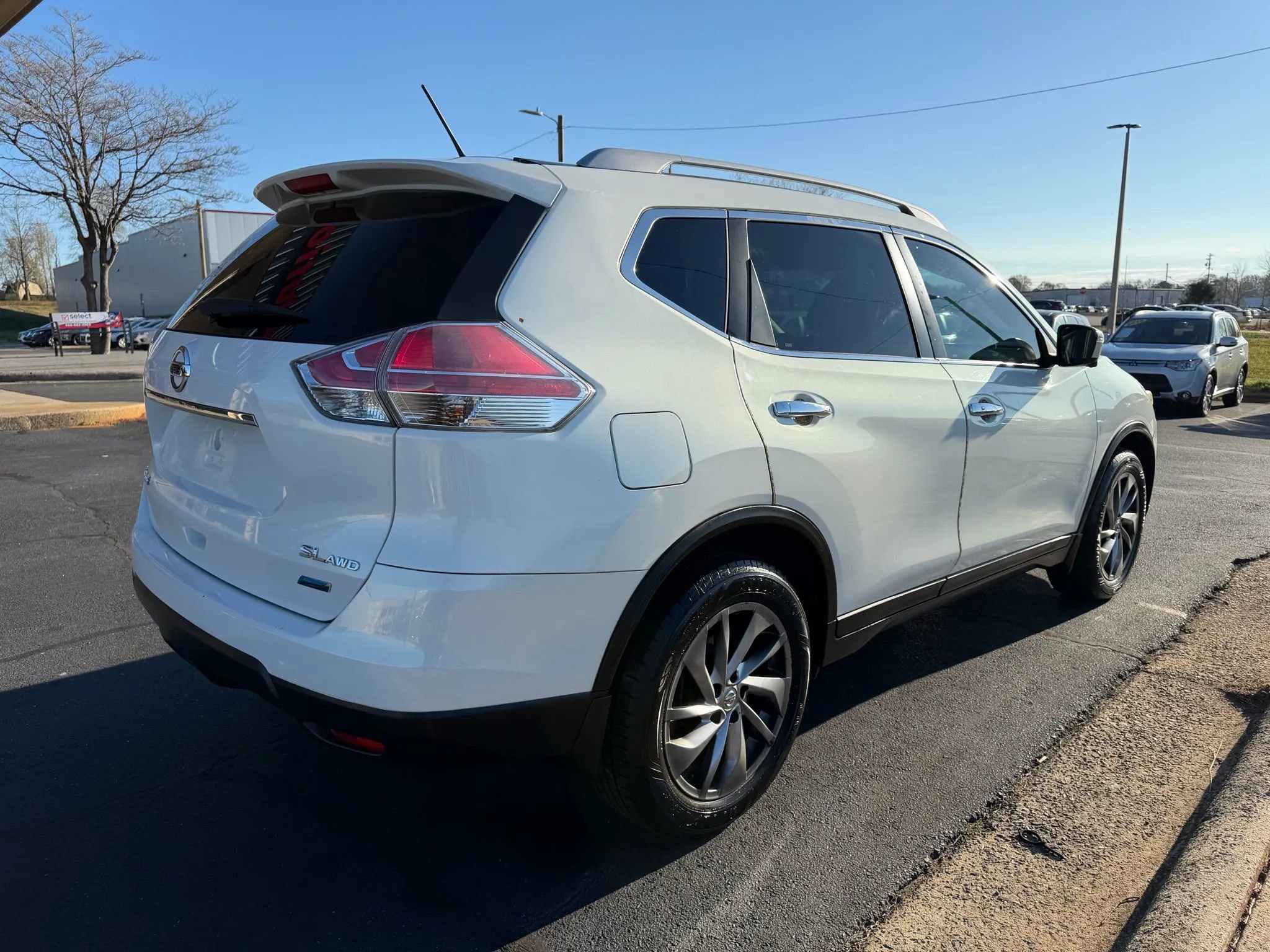 Used 2014 Nissan Rogue SL w/ SL Premium Package image 7