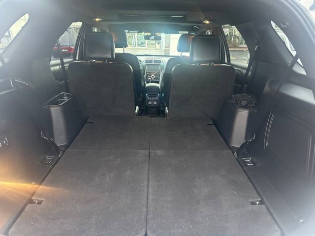 Used 2016 Ford Explorer Platinum image 13