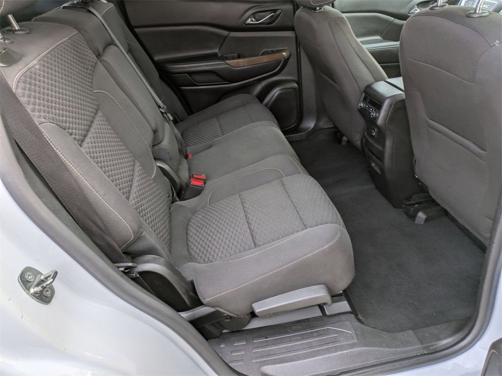 Used 2017 GMC Acadia SLE image 26