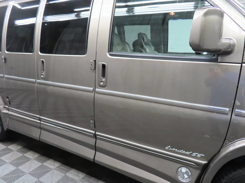 Used 2021 GMC Savana 2500 RWD image 28