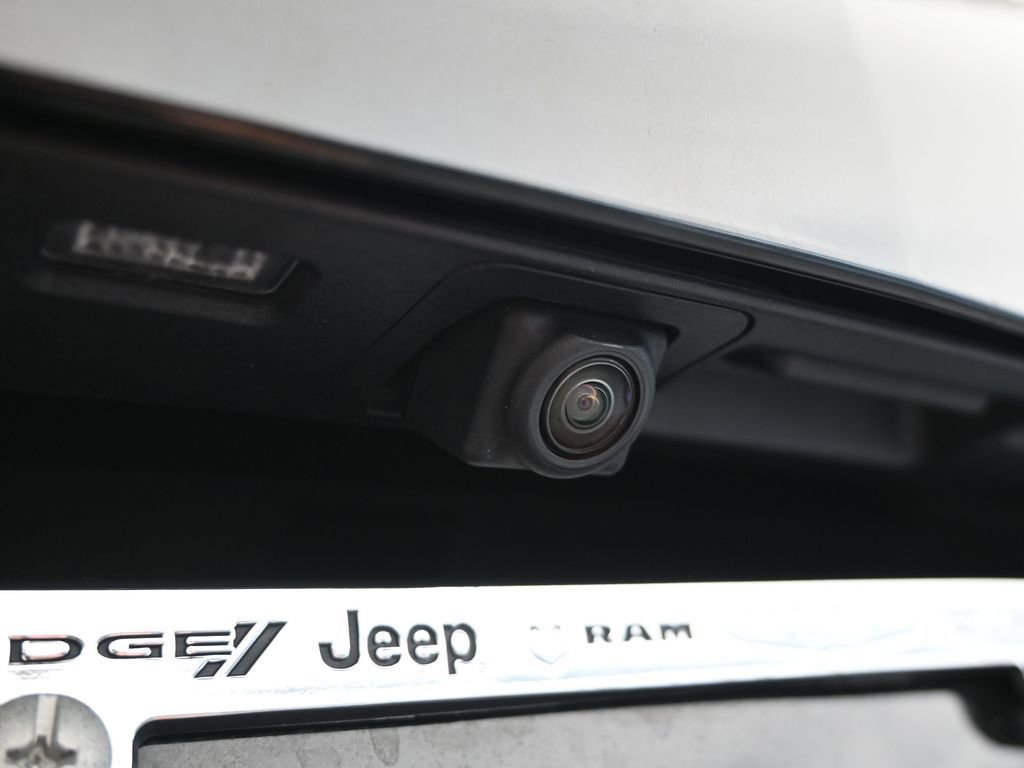 Used 2023 Chevrolet TrailBlazer RS w/ Convenience Package image 38