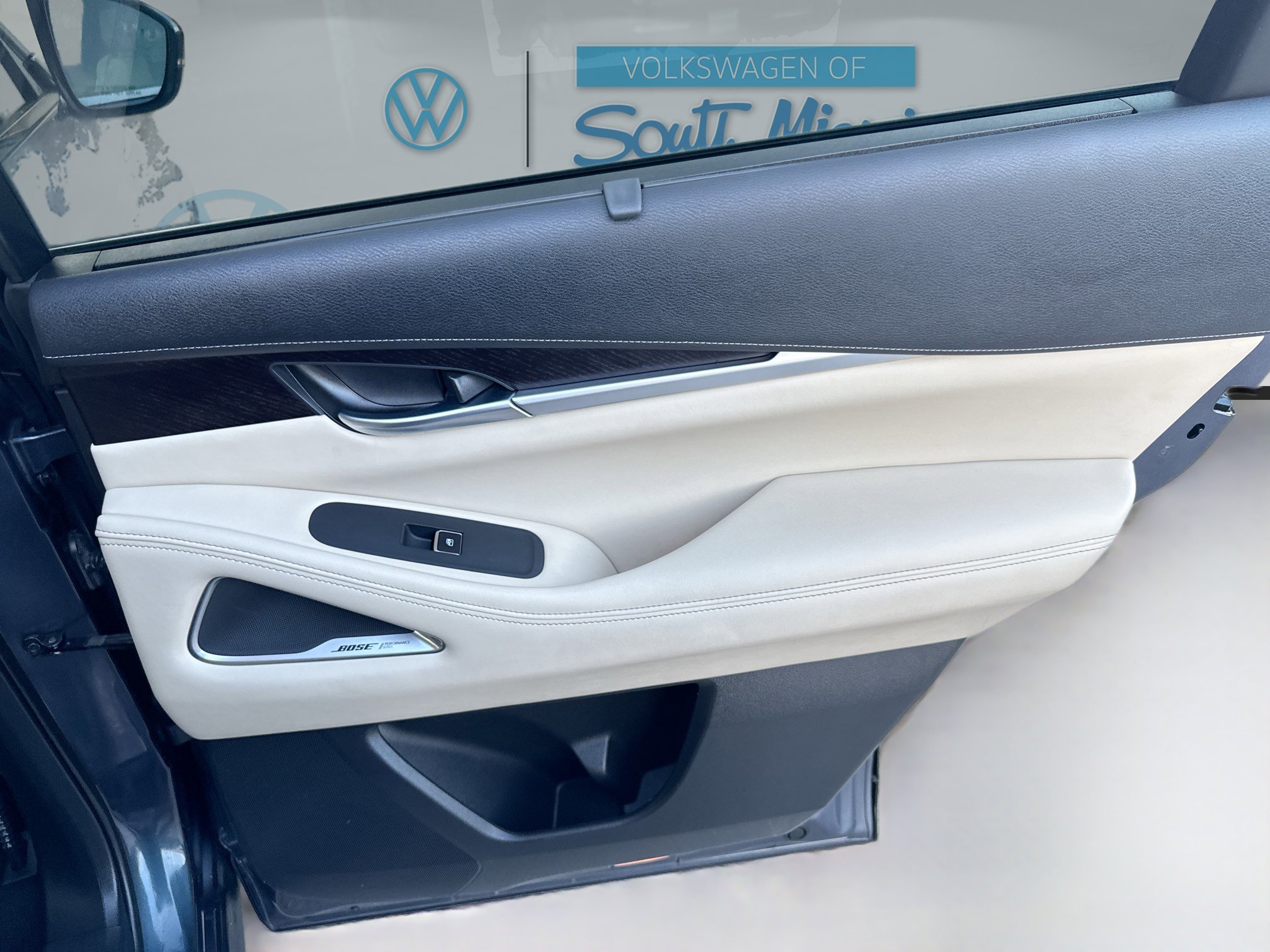 Used 2022 INFINITI QX60 Sensory w/ Cargo Package image 33