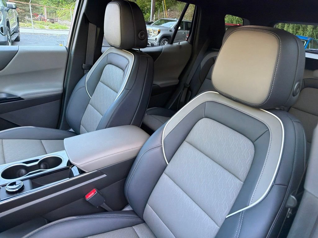 New 2026 Chevrolet Equinox LT w/ Convenience Package II AWD/4WD image 10
