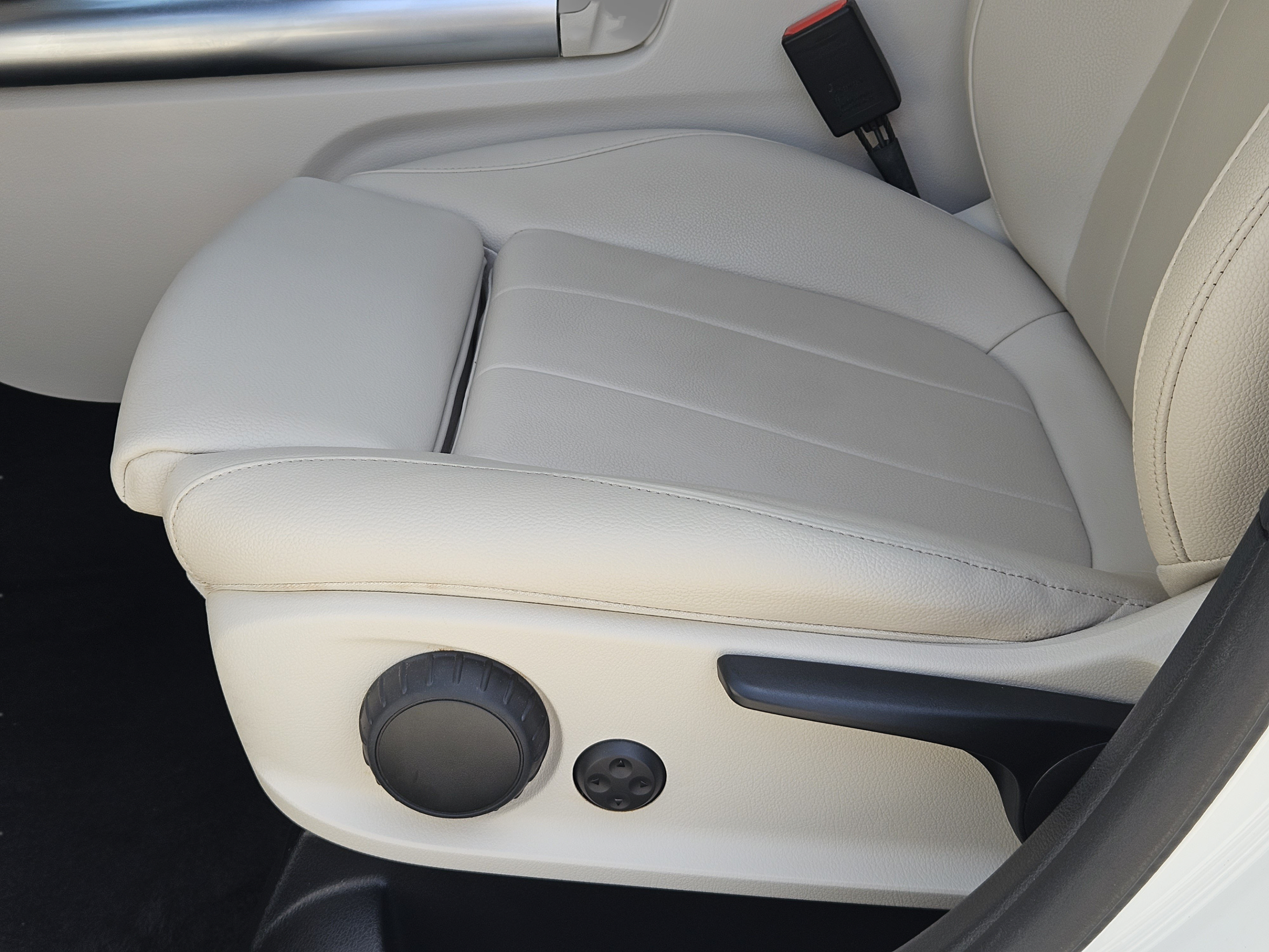 Certified 2022 Mercedes-Benz GLA 250 w/ Premium Package Lite image 20