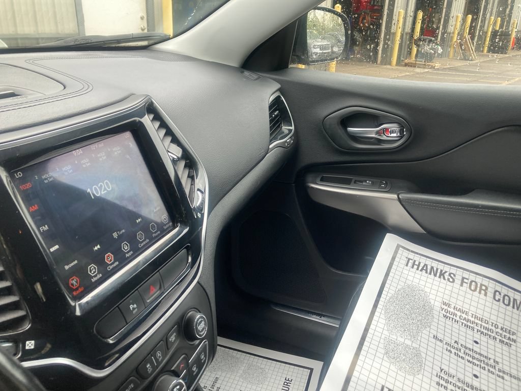 Used 2020 Jeep Cherokee Limited AWD/4WD image 15