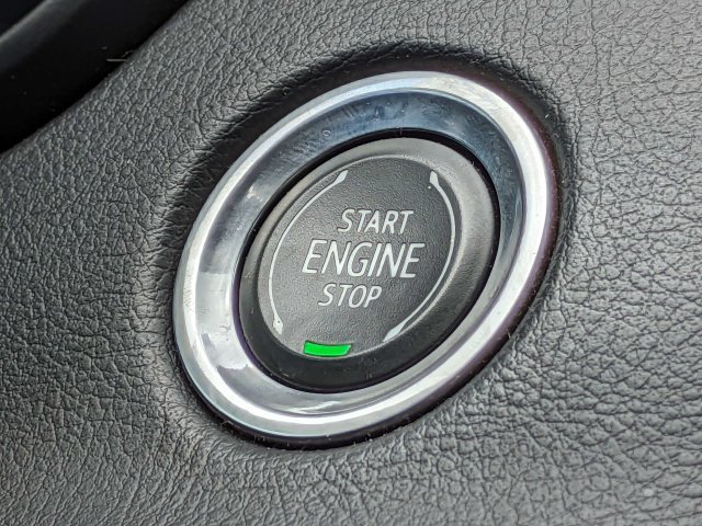 Used 2022 Cadillac XT4 Sport w/ Comfort Package FWD image 29