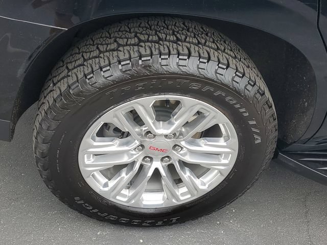Certified 2023 GMC Yukon SLT w/ SLT Luxury Package AWD/4WD image 5