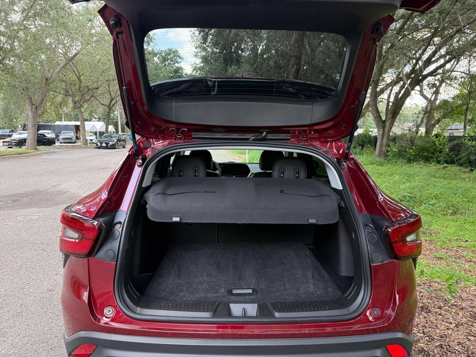 Used 2025 Chevrolet Trax LT FWD image 28