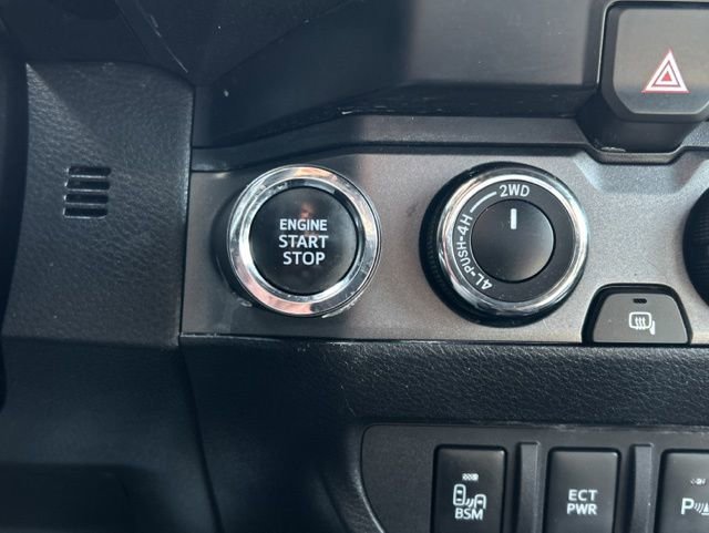 Used 2023 Toyota Tacoma TRD Off-Road w/ Advanced Technology Package image 38