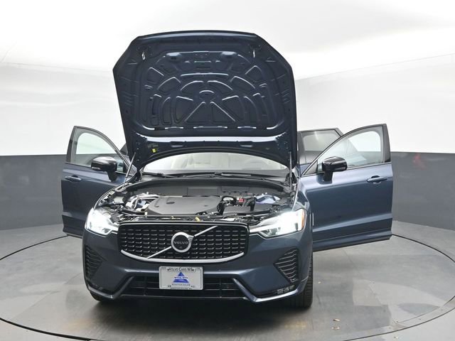 Used 2023 Volvo XC60 B6 Ultimate w/ Protection Package Premier image 55
