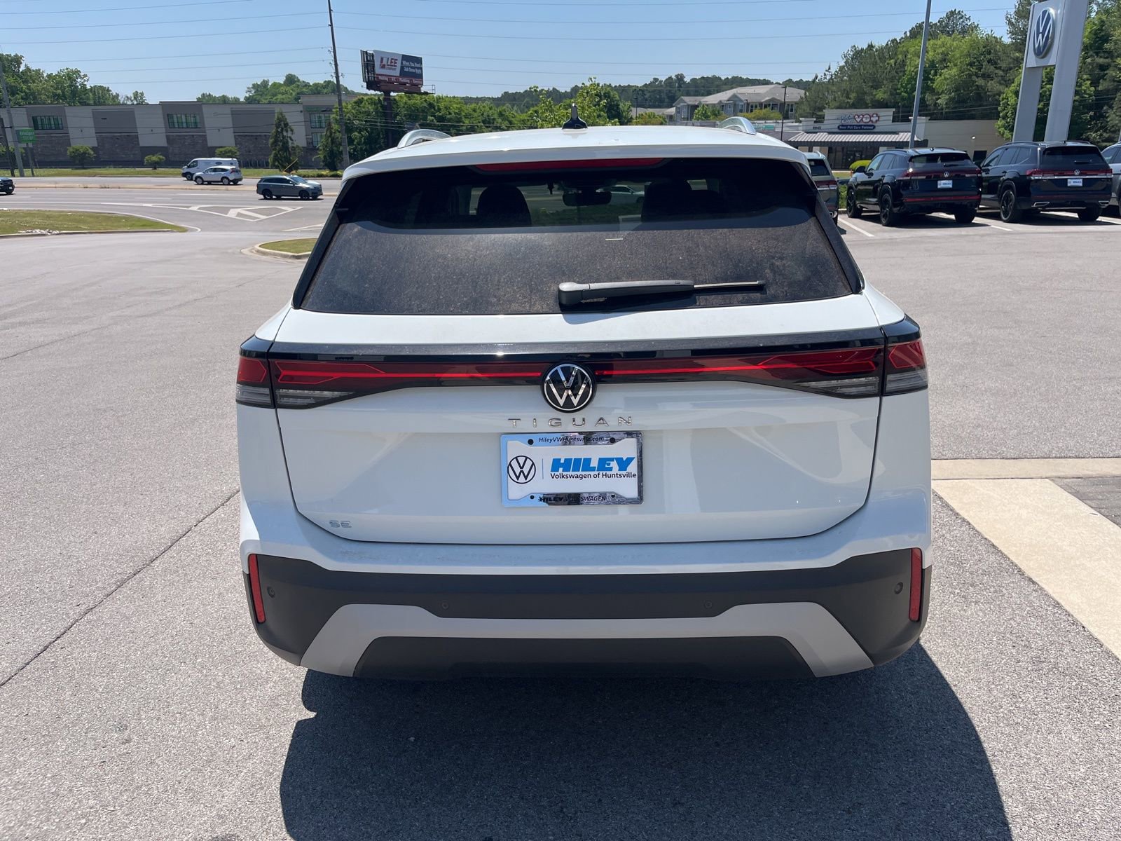 New 2026 Volkswagen Tiguan SE FWD image 4