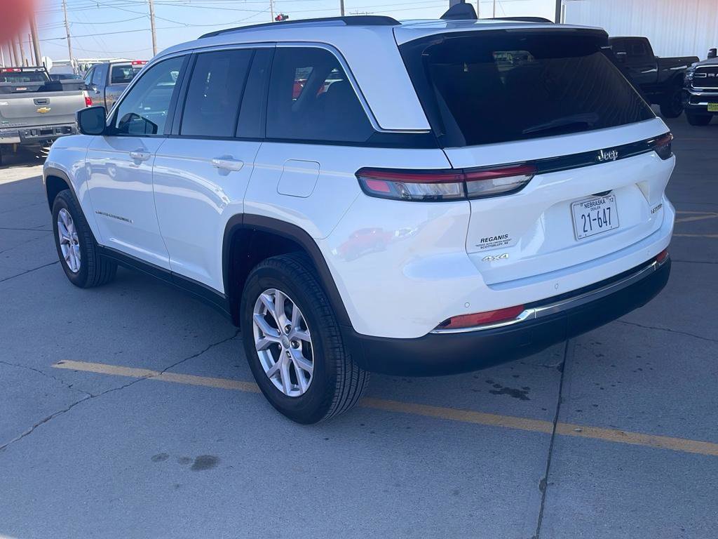 Used 2022 Jeep Grand Cherokee Limited AWD/4WD image 7
