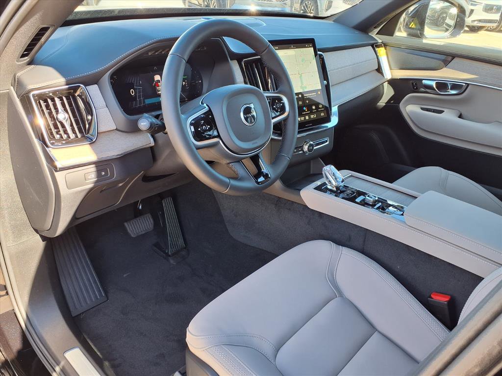 New 2026 Volvo XC90 T8 Plus w/ Protection Package Premier image 14