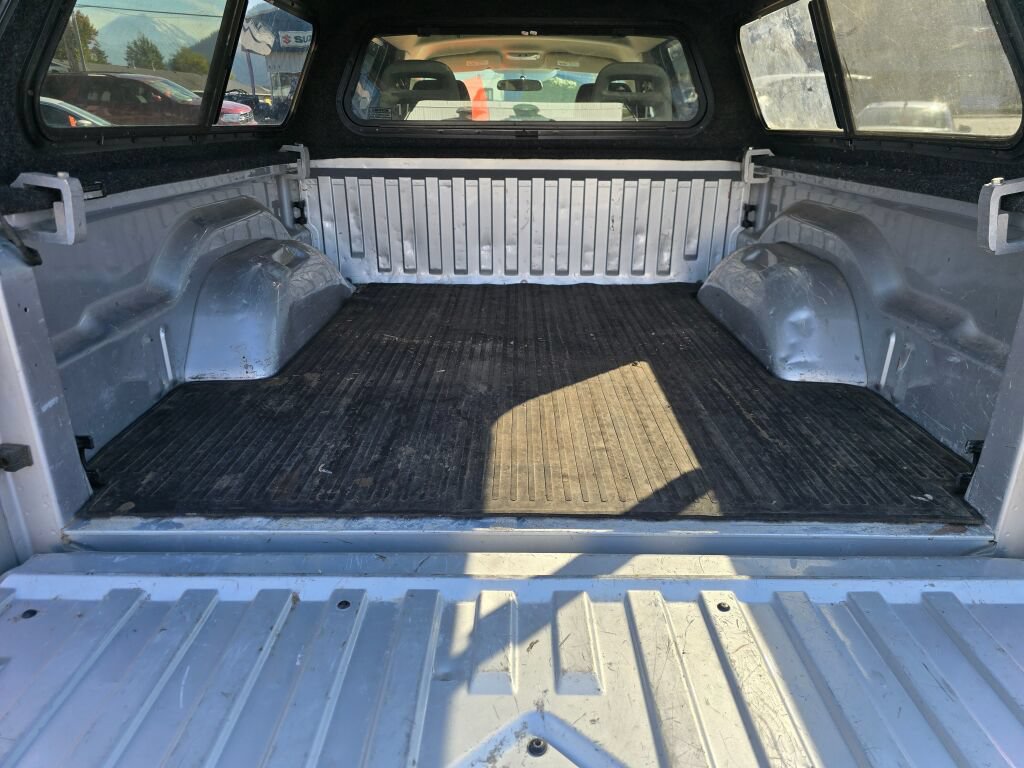 Used 2005 Dodge Dakota SLT w/ Trailer Tow Group AWD/4WD image 13