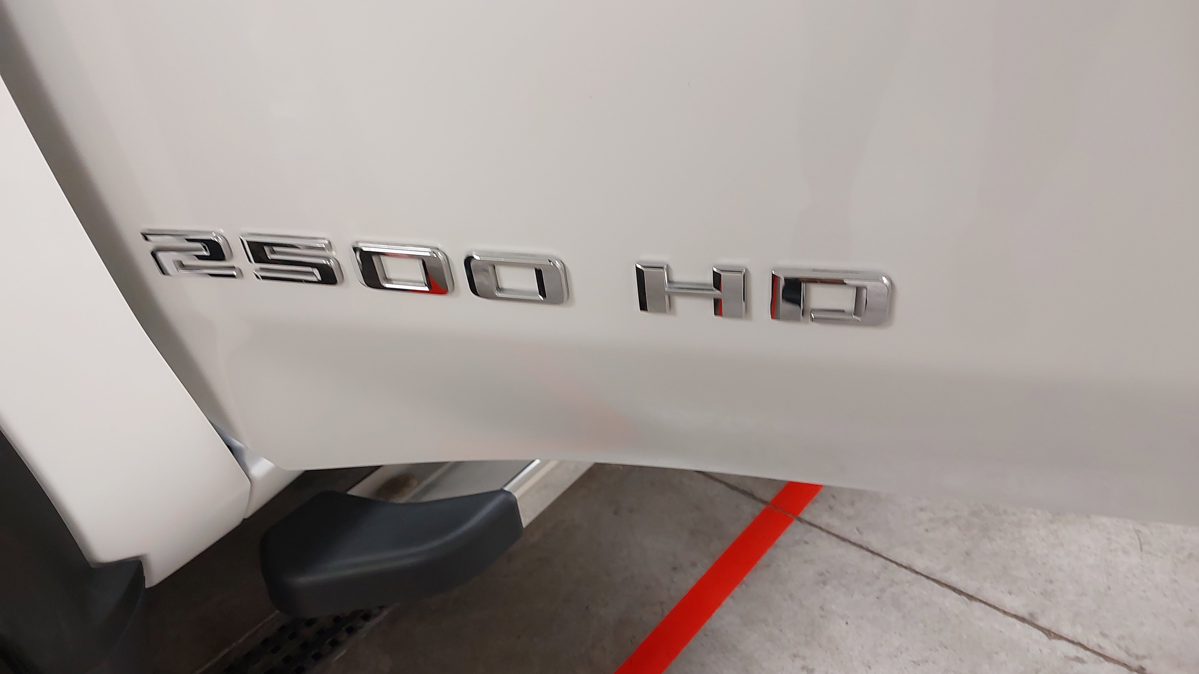 Used 2024 Chevrolet Silverado 2500 LT AWD/4WD image 32