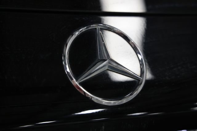 Used 2018 Mercedes-Benz GLC 300 4MATIC image 16