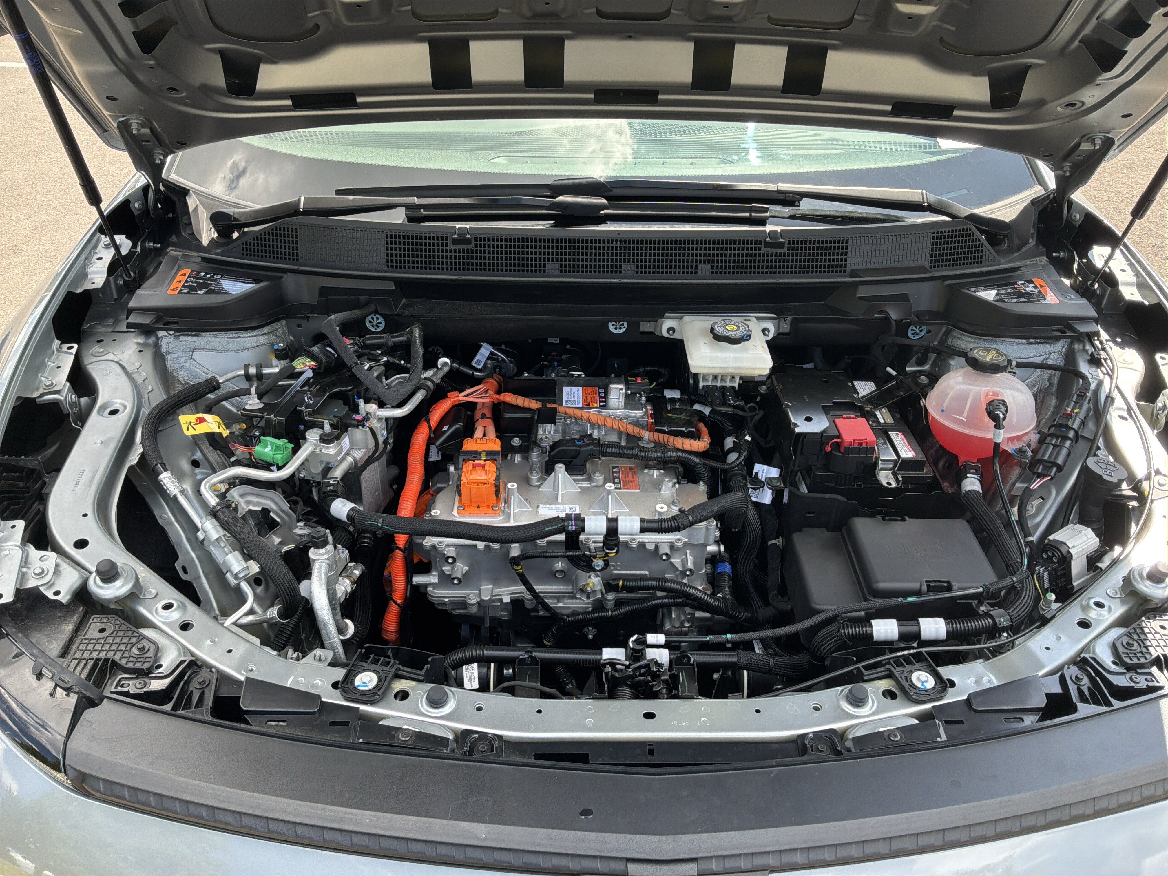 Used 2025 Chevrolet Equinox EV LT FWD image 33