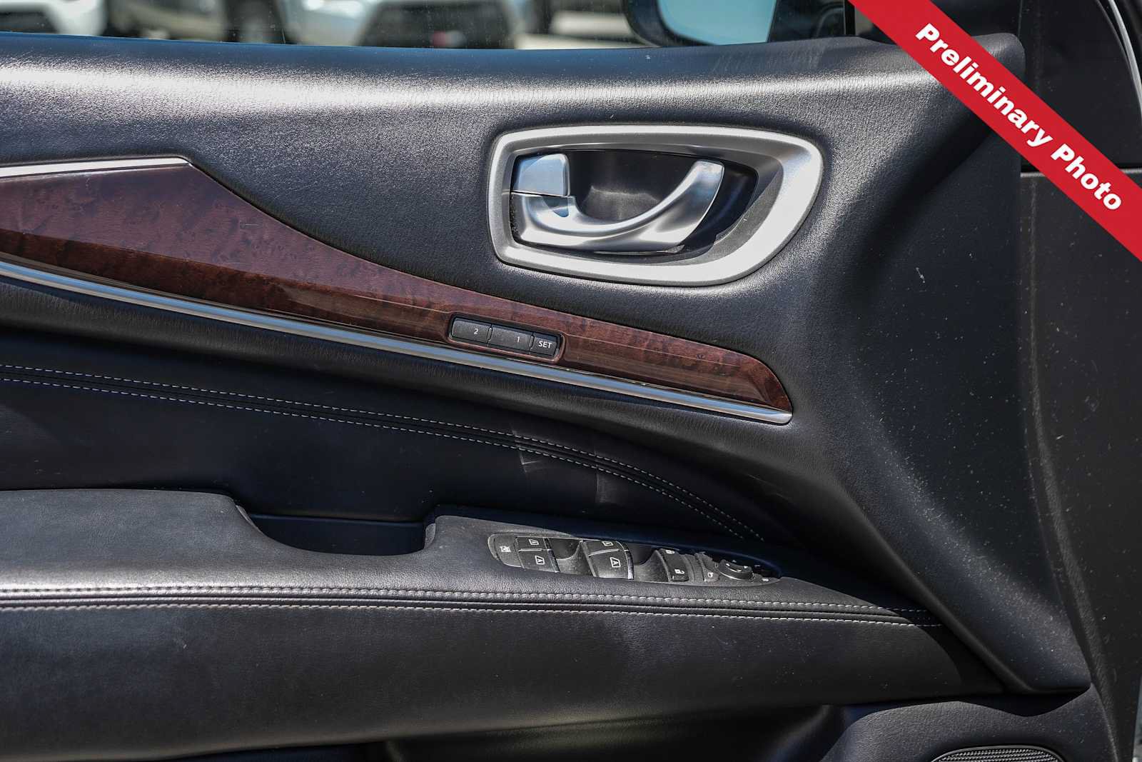 Used 2019 INFINITI QX60 Luxe w/ Sensory Package AWD/4WD image 15
