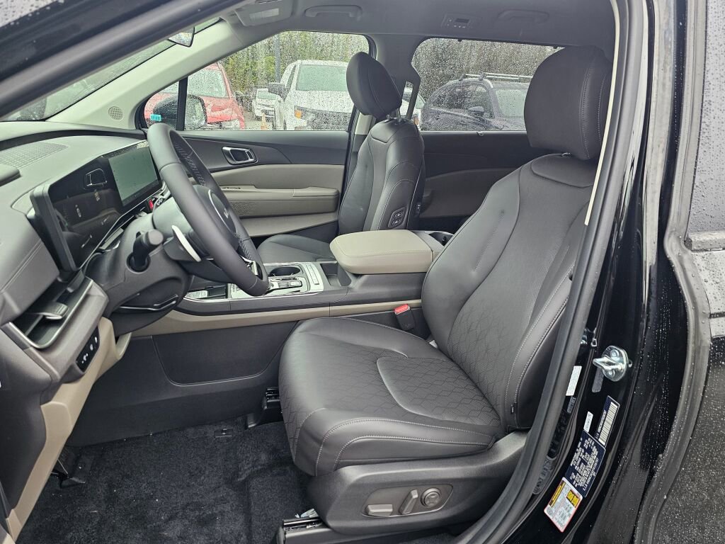 New 2026 Kia Carnival EX image 21