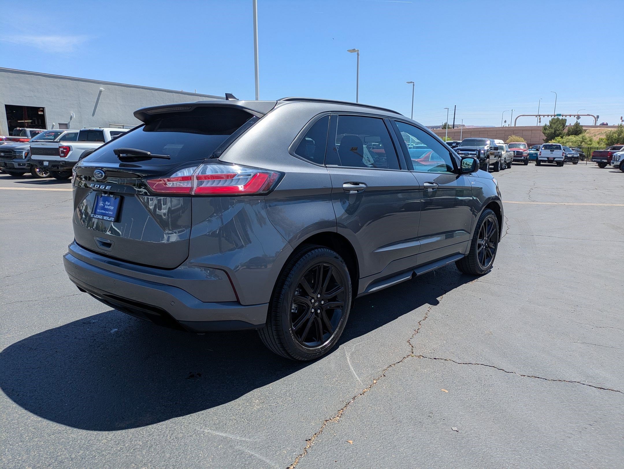Certified 2022 Ford Edge ST-Line AWD/4WD image 4