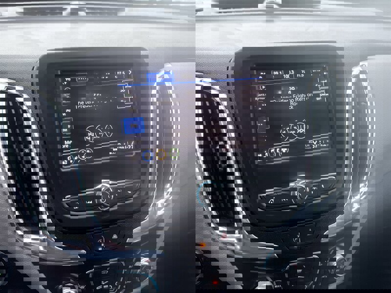 Used 2023 Chevrolet Equinox LS image 33