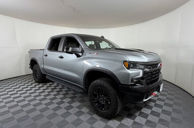 Used 2023 Chevrolet Silverado 1500 ZR2 w/ Technology Package AWD/4WD image 1