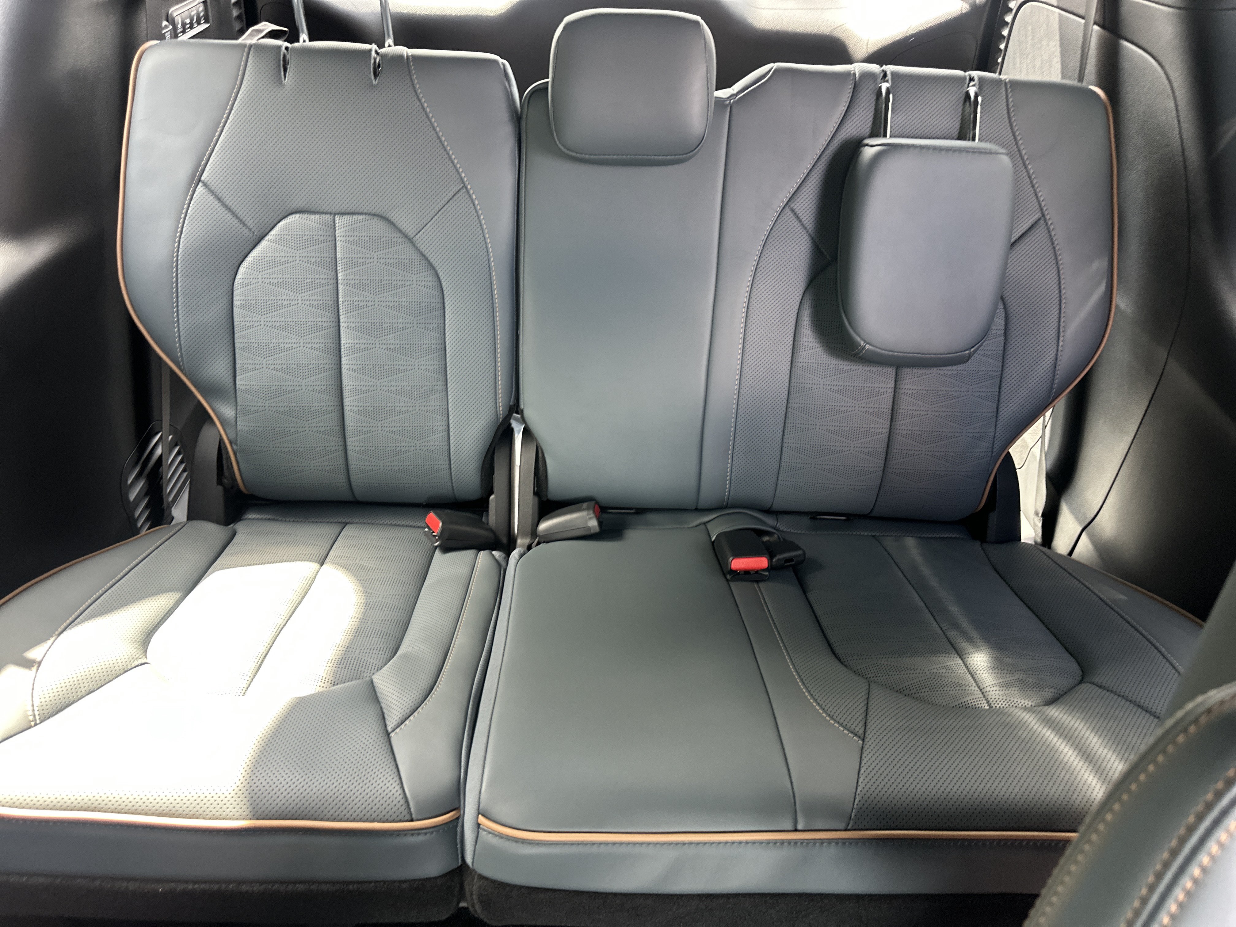 New 2027 Chrysler Pacifica Pinnacle AWD/4WD image 32
