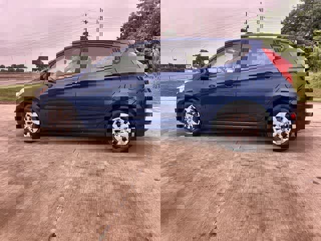 Used 2015 Hyundai Accent GS FWD image 4